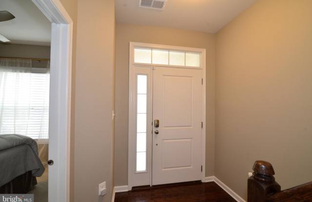 22531 CAMBRIDGEPORT SQUARE Gallery 2