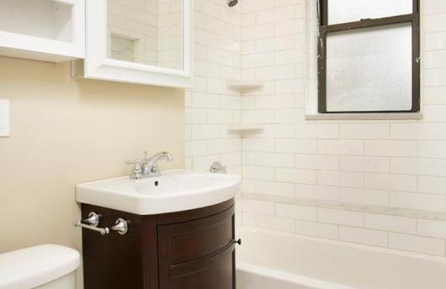 Nice 1 bed split in Fenway photos photos