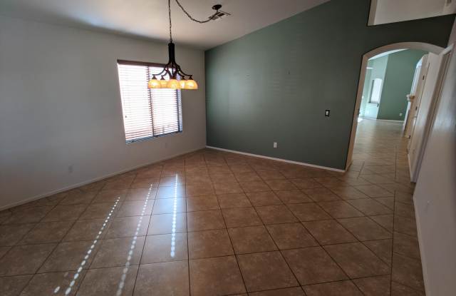2414 E Skipping Rock Way Gallery 3