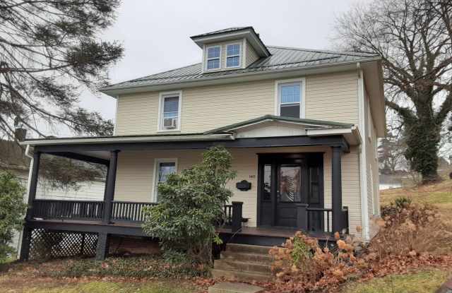 Radford, 4 BR / 1.5 BA, Available September 12th photos photos