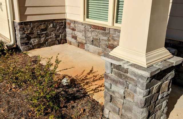 Beautiful 2 Bedroom 2 Bath off of Meriweather Road. Gallery 3