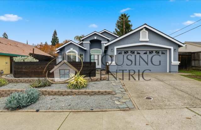 Stunning Single Story Fair Oaks Rental with Large Backyard in GREAT LOCATION! - 5000 Skyway Drive, Fair Oaks, CA 95628