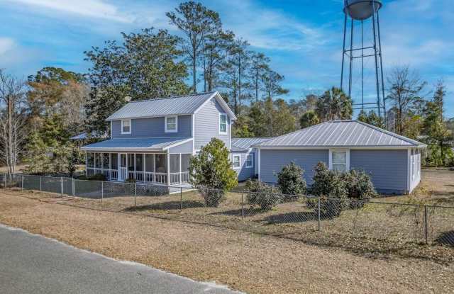 Sopchoppy Farmhouse Available Now! photos photos
