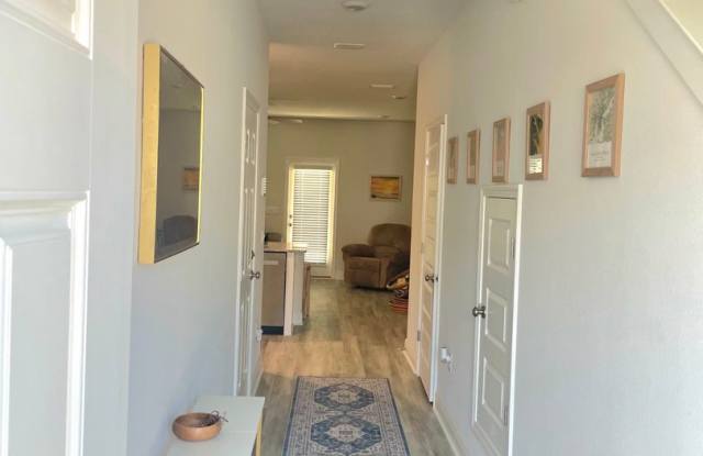 Must see newer Townhome! Gallery 3