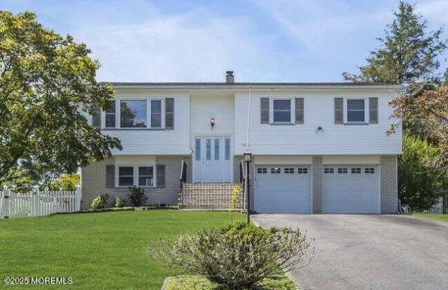 2421 Homestead Avenue photos photos