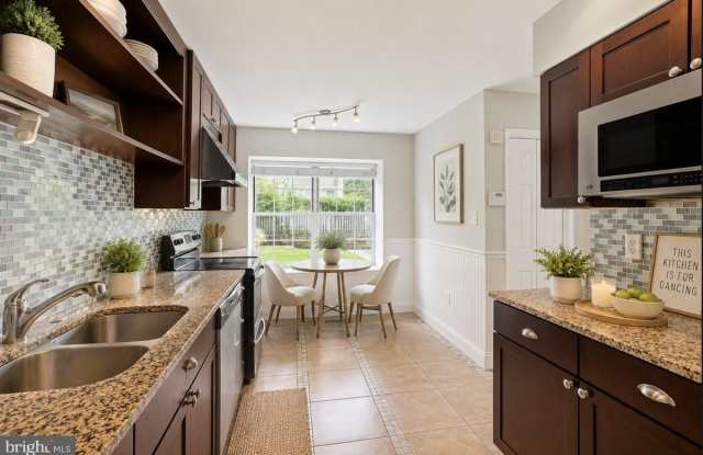 8579 HARVEST VIEW Court Gallery 4