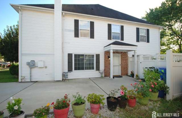 96 Brewster Circle Gallery 1