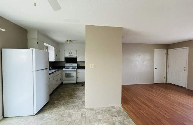 1041 Warwick Avenue Gallery 2