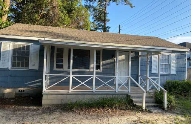 Charming 3BR/1BA Home Near VSU w/ Upgraded Kitchen & Hardwood Floors! photos photos Charming 3BR/1BA Home Near VSU w/ Upgraded Kitchen & Hardwood Floors! photos photos