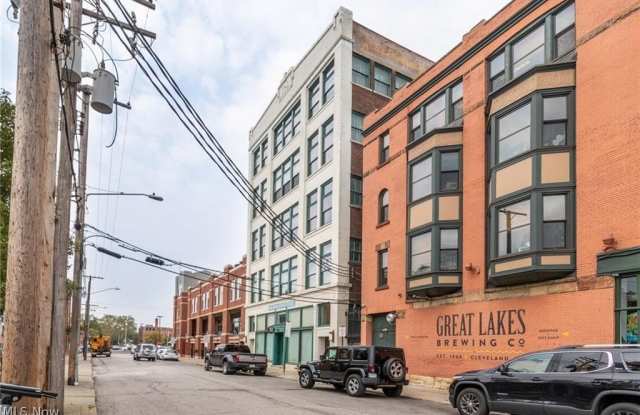 1951 W 26th Street Gallery 2