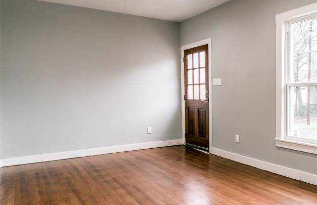 2416 Delmar Avenue Gallery 3