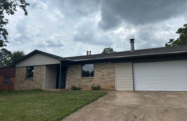 3/2/1 in Quiet Neighborhood in Denison! photos photos