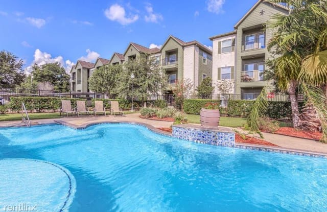 2900 Nederland Ave - 2900 Nederland Avenue, Nederland, TX 77627