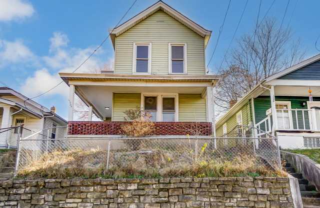 Three Bedroom Home in Hamilton! photos photos