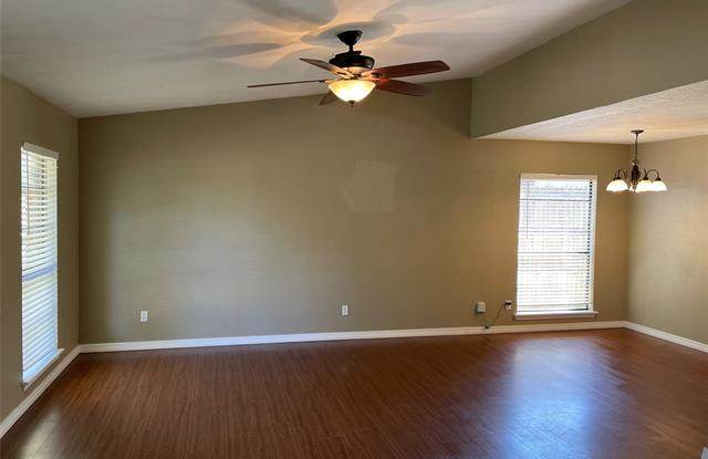 4925 Wagner Drive Gallery 3