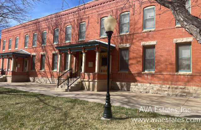 407 W 11th St photos photos