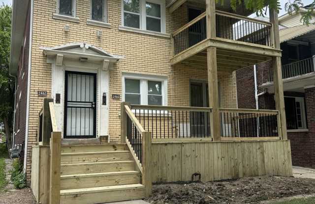 2460 Gladstone Street photos photos