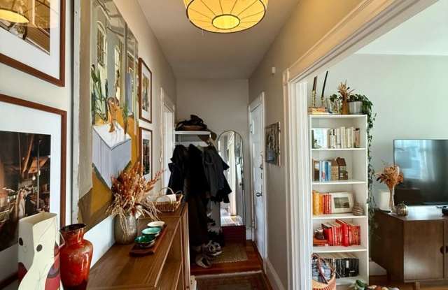 Great 2 Bedroom Located right in Harvard SQ photos photos