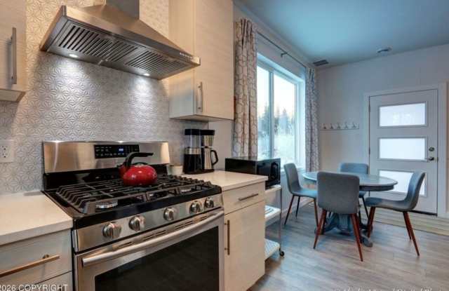 242 Tanner Circle Stunning Mountain-View Apartment for Rent in Girdwood Gallery 4