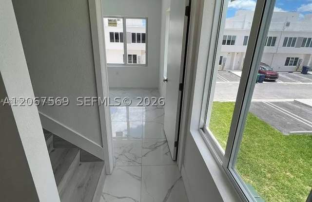 25859 SW 144th Ct Gallery 2