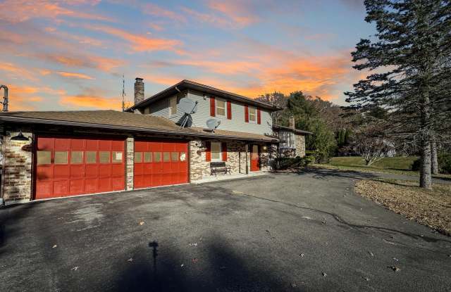 309 Hemlock Lane - 309 Hemlock Lane, Monroe County, PA 18360 309 Hemlock Lane - 309 Hemlock Lane, Monroe County, PA 18360