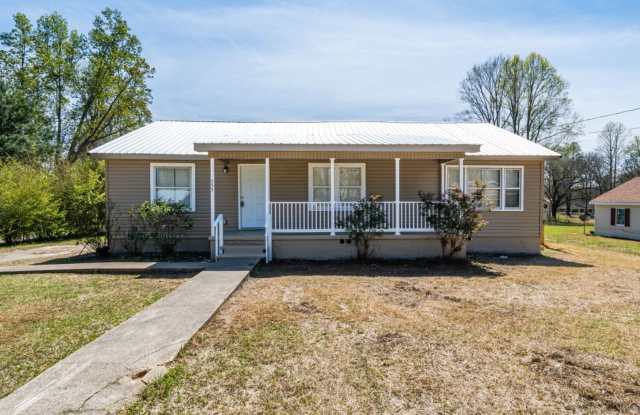 Move-In Ready 3BR/2BA Home in Graysville - 555 7th Avenue Southwest, Graysville, AL 35073