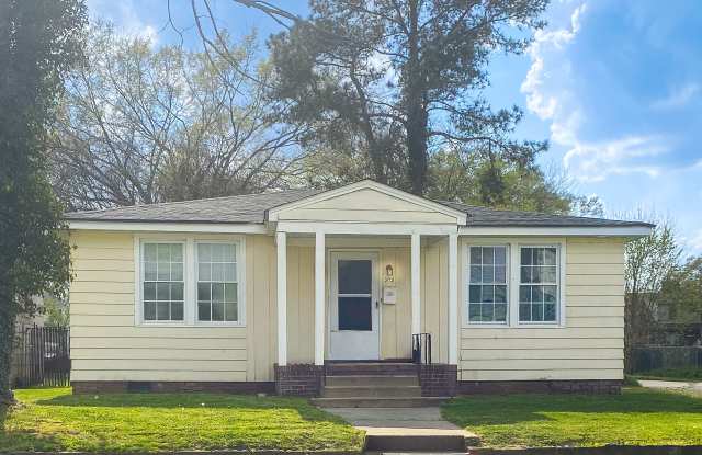 302 Elm St photos photos