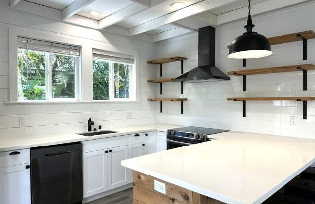 Aina Haina Cottage - Charming 2BR/1BA/Street Parking Only photos photos