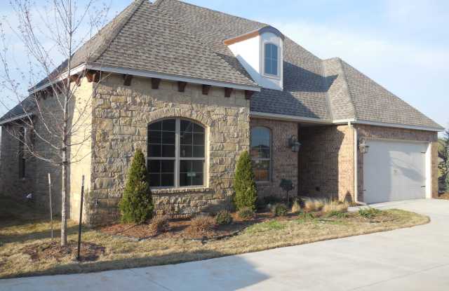 Two Bedroom, Two Bathroom w Study Home in NW Norman! - 3404 Enclave Lane, Norman, OK 73072