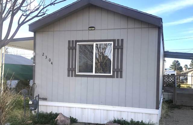 Great New Kingman 2+2 Split Floor plan! - 2304 East John L Avenue, New Kingman-Butler, AZ 86409