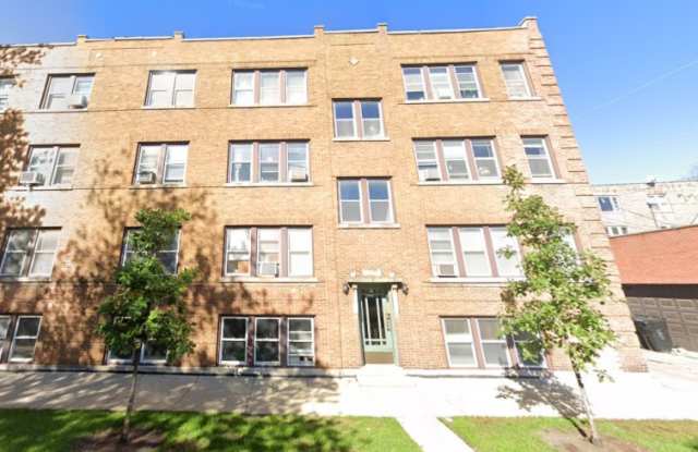 3050 W Berteau Ave photos photos