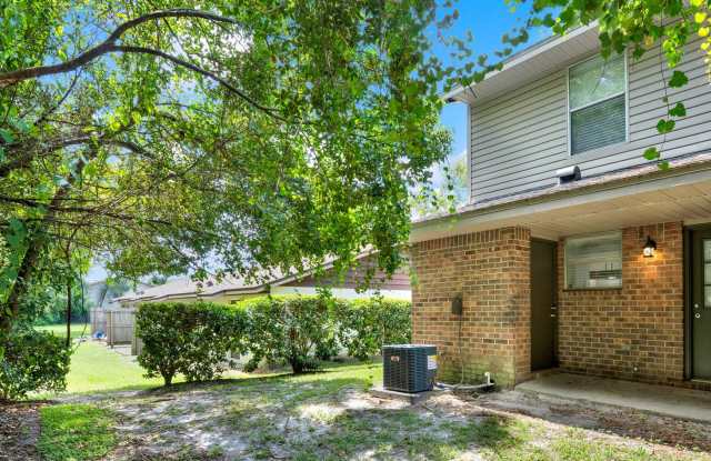 ***Cute 2 Bedroom Apartment in Orange City*** photos photos