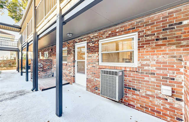 851 MILES AVENUE photos photos