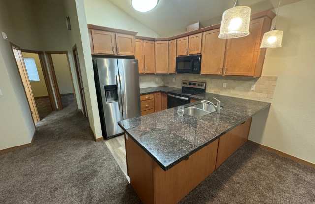 Spacious 2BR/1BA Upstairs Apartment with All-in-One Washer/Dryer photos photos Spacious 2BR/1BA Upstairs Apartment with All-in-One Washer/Dryer photos photos