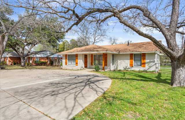 Single-Family Home For Lease on Braemar Drive photos photos