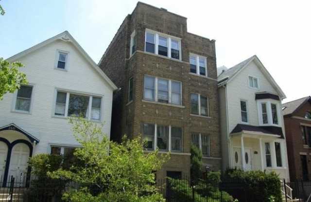 2439 N Francisco Avenue unit: 3 photos photos 2439 N Francisco Avenue unit: 3 photos photos