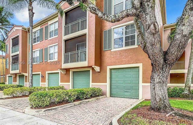 11720 Saint Andrews Pl Gallery 2