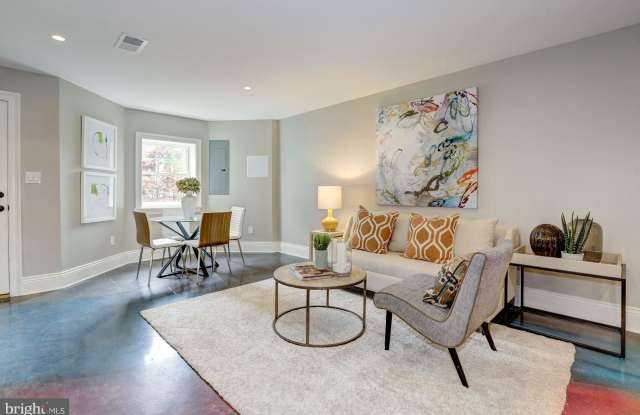 225 R STREET NW Gallery 2