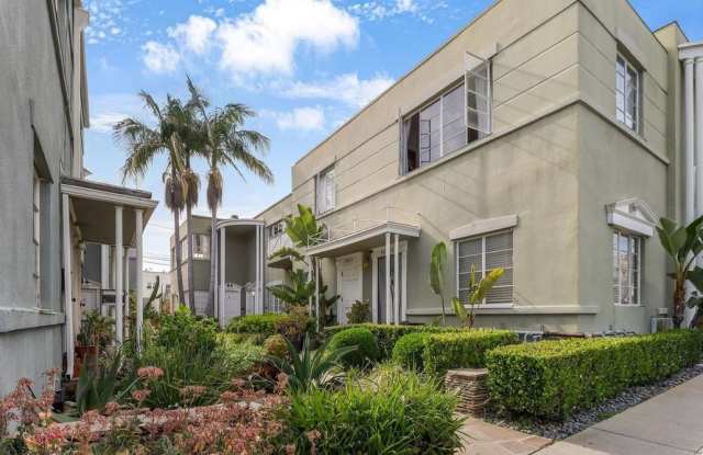 1623 Hillhurst Avenue photos photos