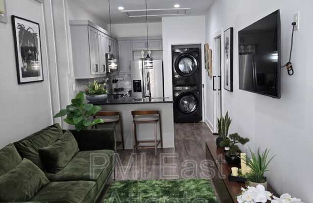 6305 Shannon Parkway South Gallery 2