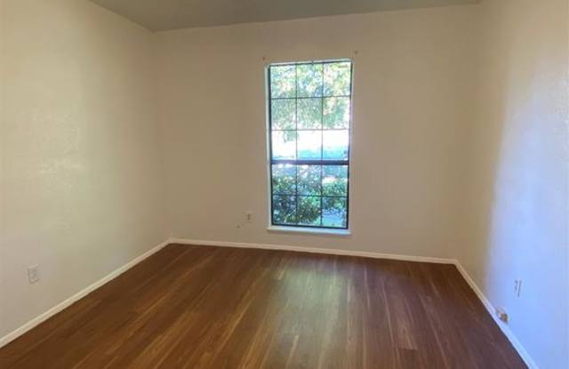 5623 Woodbend Drive Gallery 4