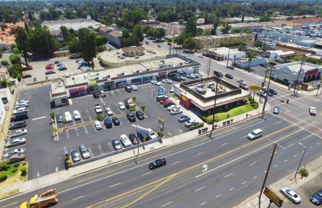 7626 Reseda Blvd Gallery 3