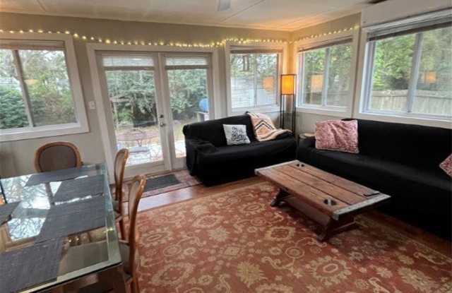 3132 Robertson Street photos photos