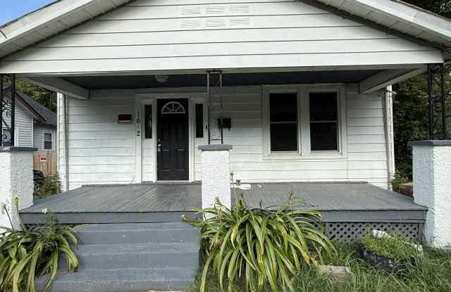 1612 Columbia St photos photos