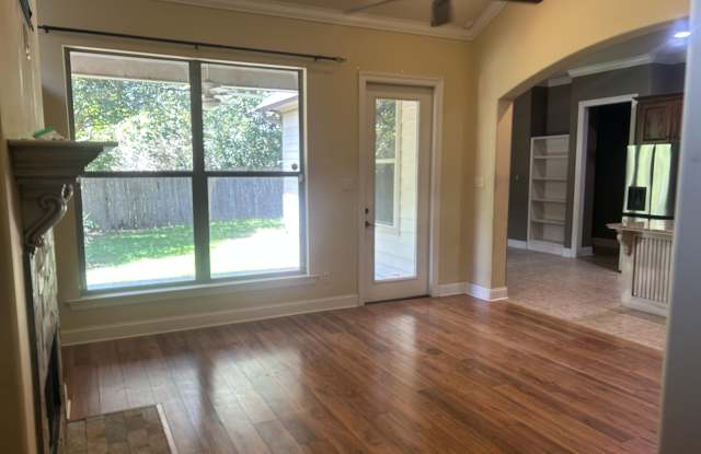 303 Annabelle Drive Gallery 2