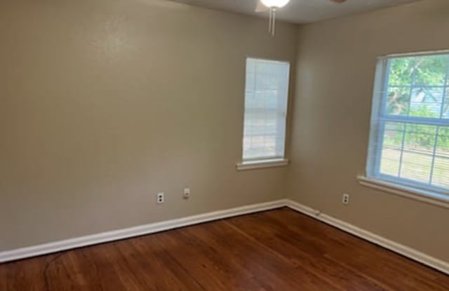 1115 Red Bud Dr photos photos