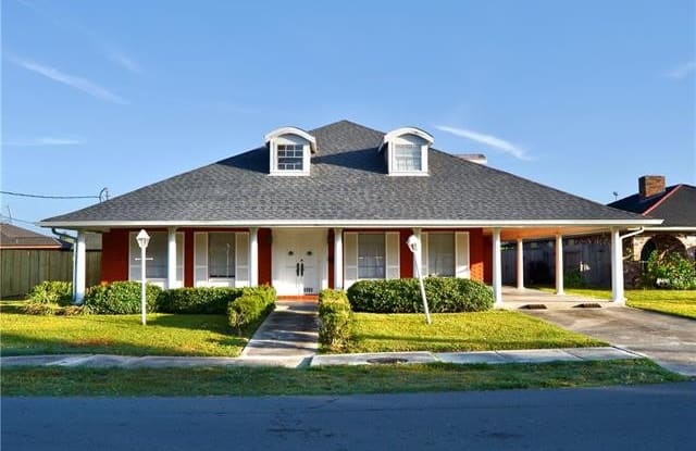 1701 LIVE OAK Street - 1701 Live Oak Street, Metairie, LA 70005