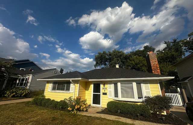 Charming 2-Bedroom and 1-Bathroom Ranch Between Royal Oak & Birmingham Fully Equipped Kitchen, Washer/Dryer Stacked and 1.5-Car Garage photos photos