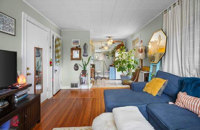 1140 East Johnson Street - 4 Gallery 3
