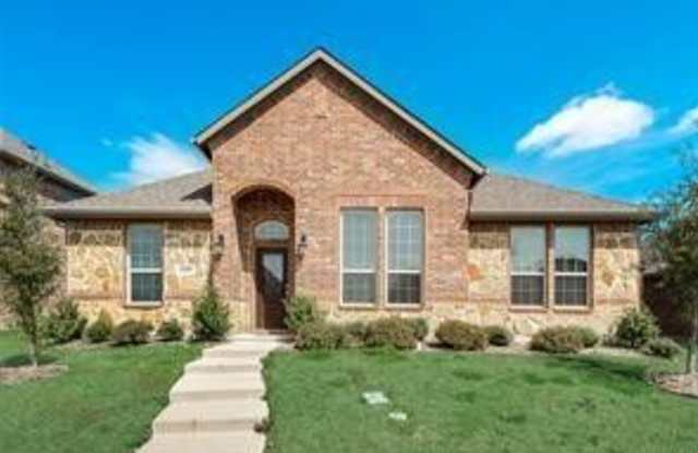 1036 Shady Lane Drive Gallery 2